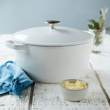 Load image into Gallery viewer, Kana Lifestyle Cast Iron Dutch Oven - White with Silver Knob
