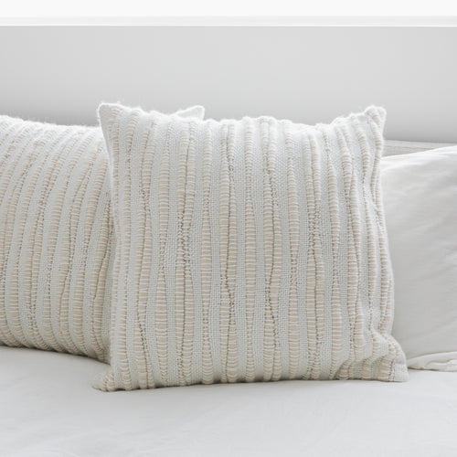 Handwoven Wool Pillow Nieve off white