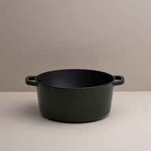 Load image into Gallery viewer, Kana Lifestyle Cast Iron Dutch Oven - Emerald
