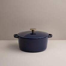 Load image into Gallery viewer, Kana Lifestyle Mini Dutch Oven - Navy
