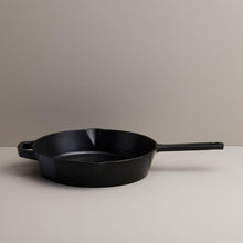 Load image into Gallery viewer, Kana Lifestyle 10-Inch Ultimate Skillet - Black Gloss
