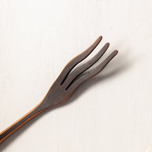 Load image into Gallery viewer, Jonathan&#39;s Spoons Blackened Spaghetti Fork
